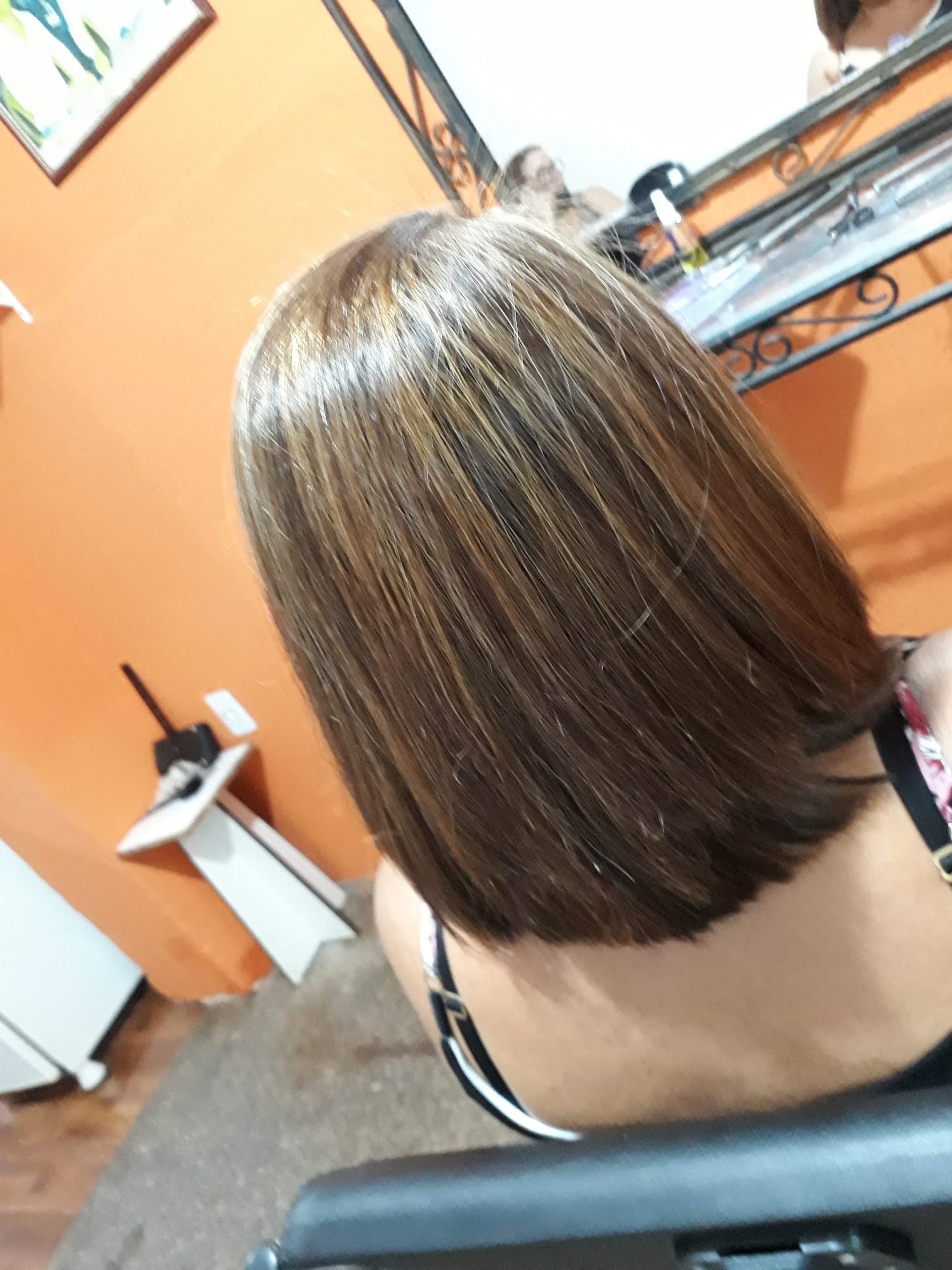 Chanel castanho liso