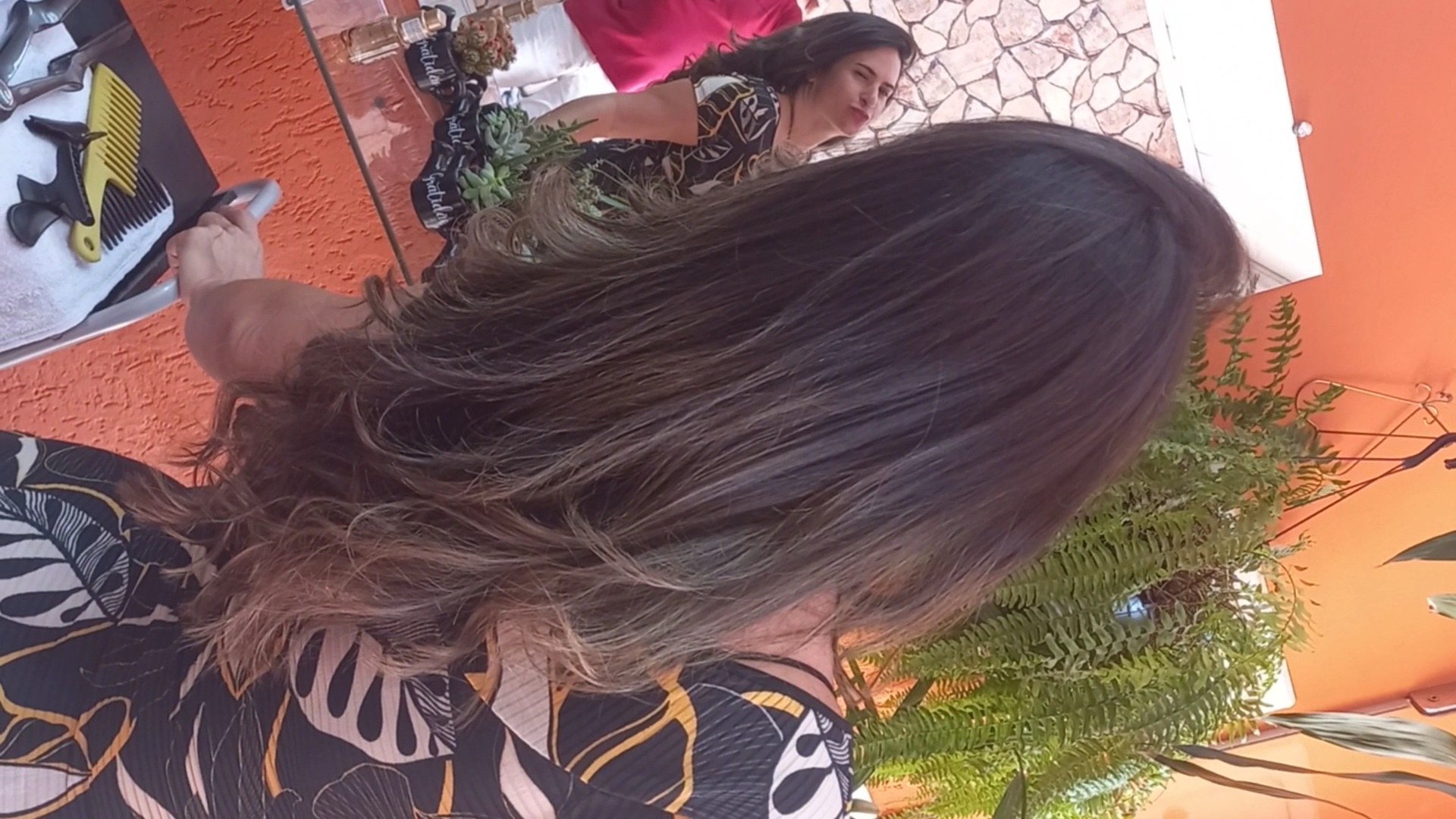 Balayage castanho em cabelo longo